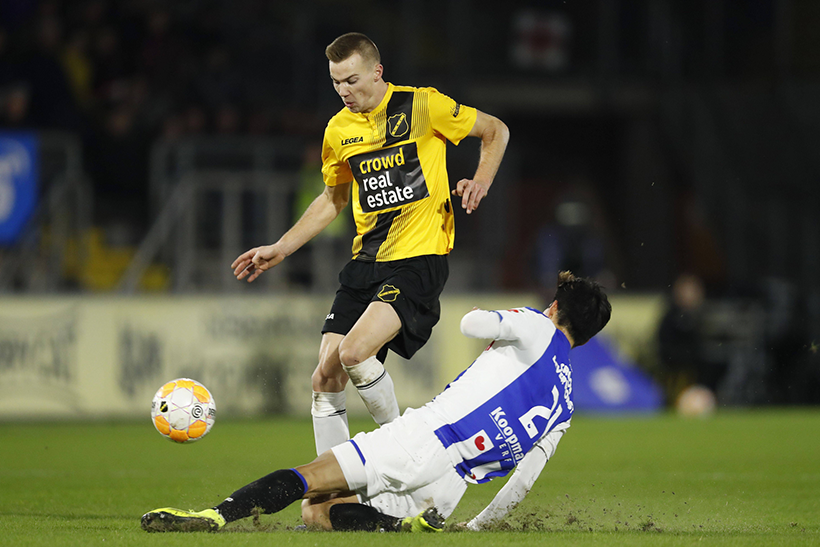 Nac - Volendam - Luka Ilic Of Nac Breda Fc Volendam Goalkeeper Nordin